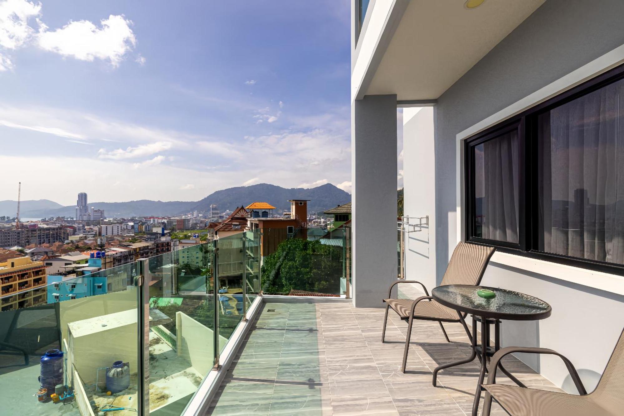 Kana Triple L Hotel Phuket普吉岛卡娜3L酒店 Patong Exterior photo