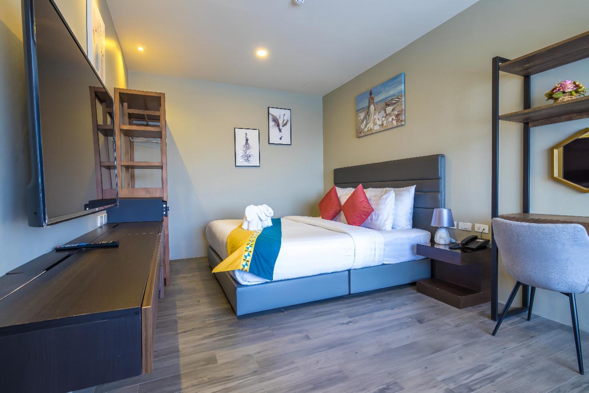Kana Triple L Hotel Phuket普吉岛卡娜3L酒店 Patong Exterior photo