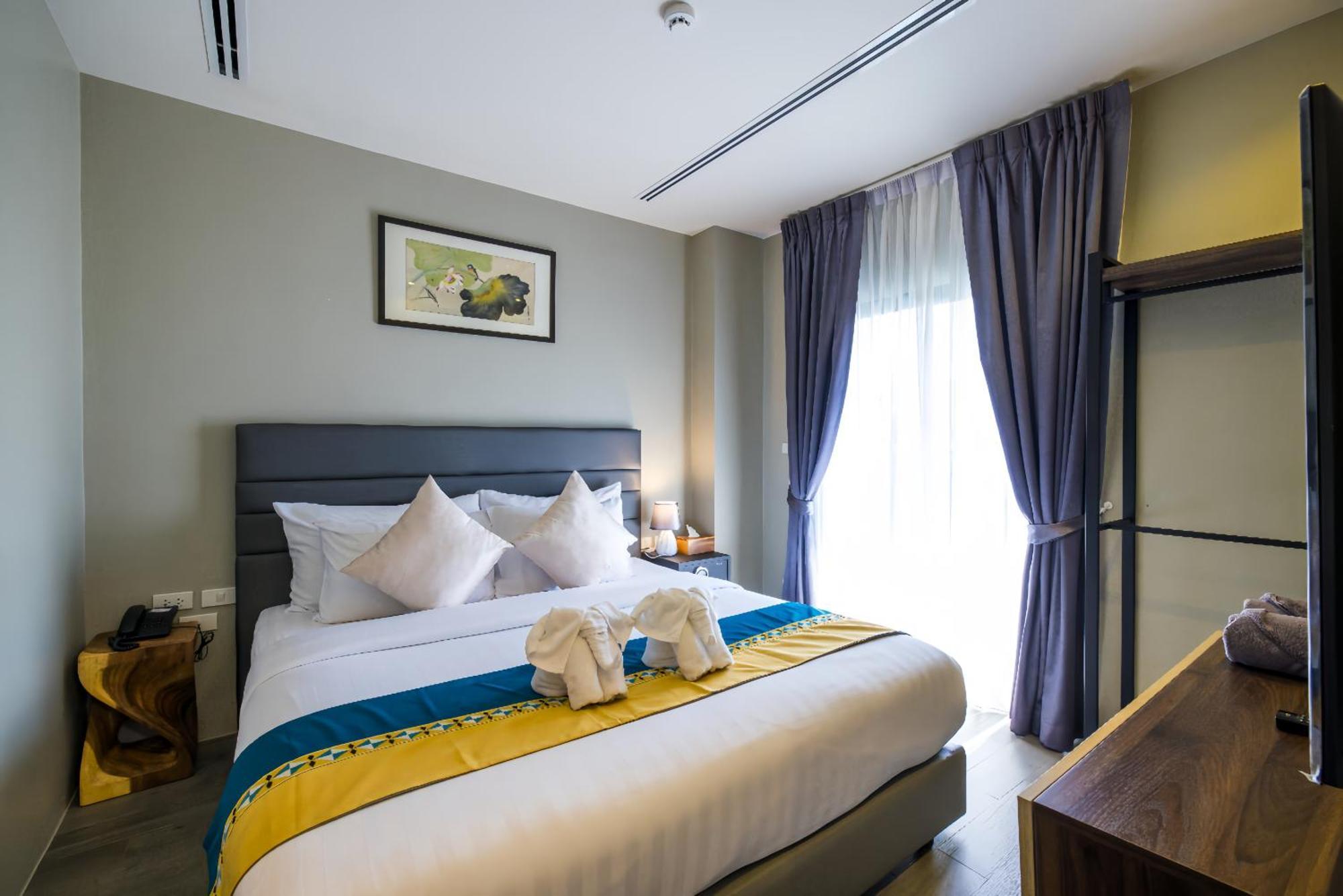 Kana Triple L Hotel Phuket普吉岛卡娜3L酒店 Patong Exterior photo