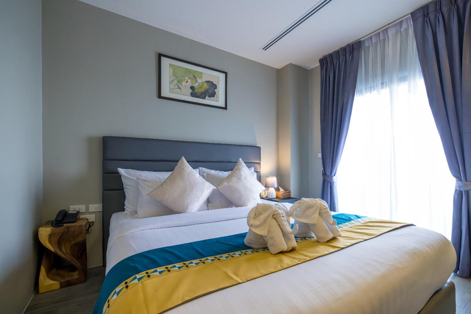 Kana Triple L Hotel Phuket普吉岛卡娜3L酒店 Patong Exterior photo